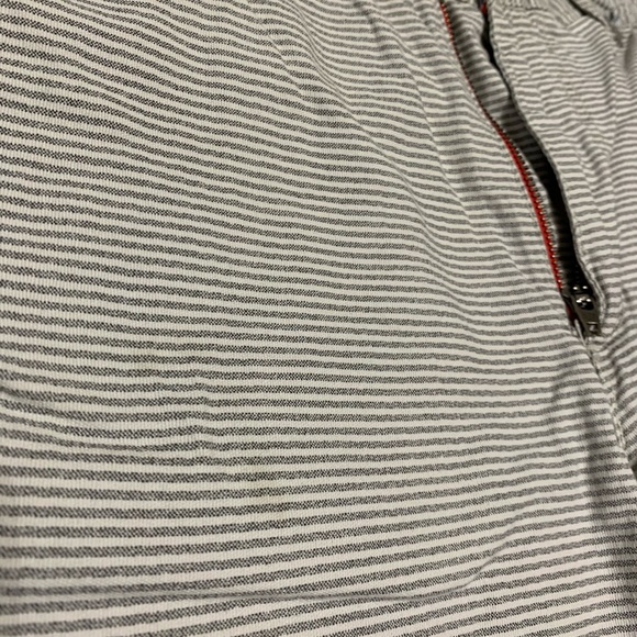 Men’s Modern Amusement Shorts - Picture 2 of 3